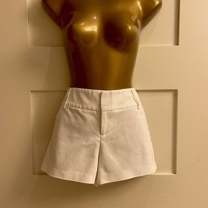 ALICE AND OLIVIA SHORTS Size: 2